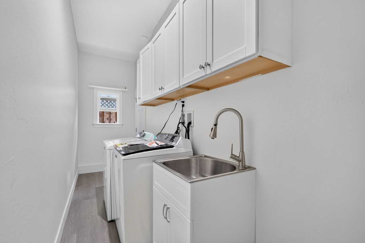 549 N 21st St #1 - Photo 7 of 10