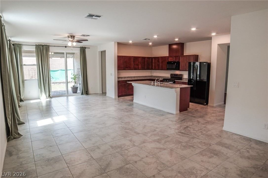 1818 Vibrant Barn Ave - Photo 4 of 29