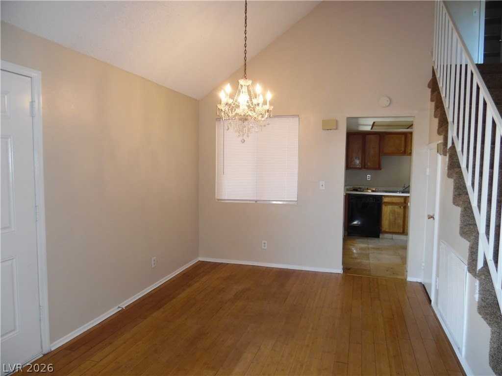 4411 Sirius Ave - Photo 4 of 20