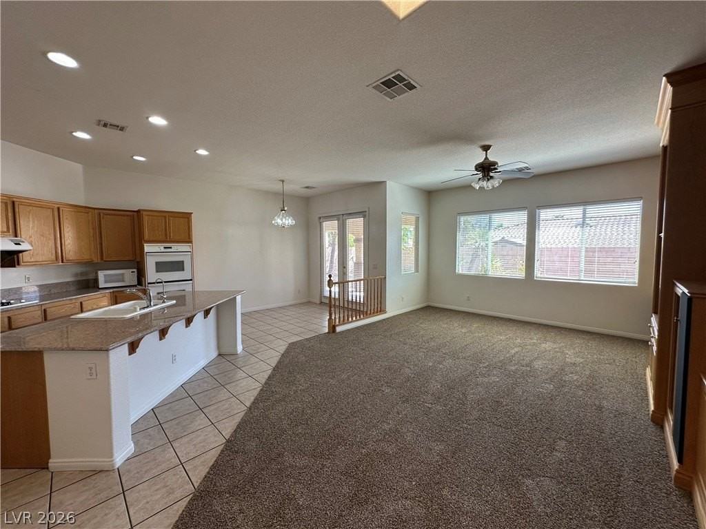 3008 Teal Beach St - Photo 4 of 30