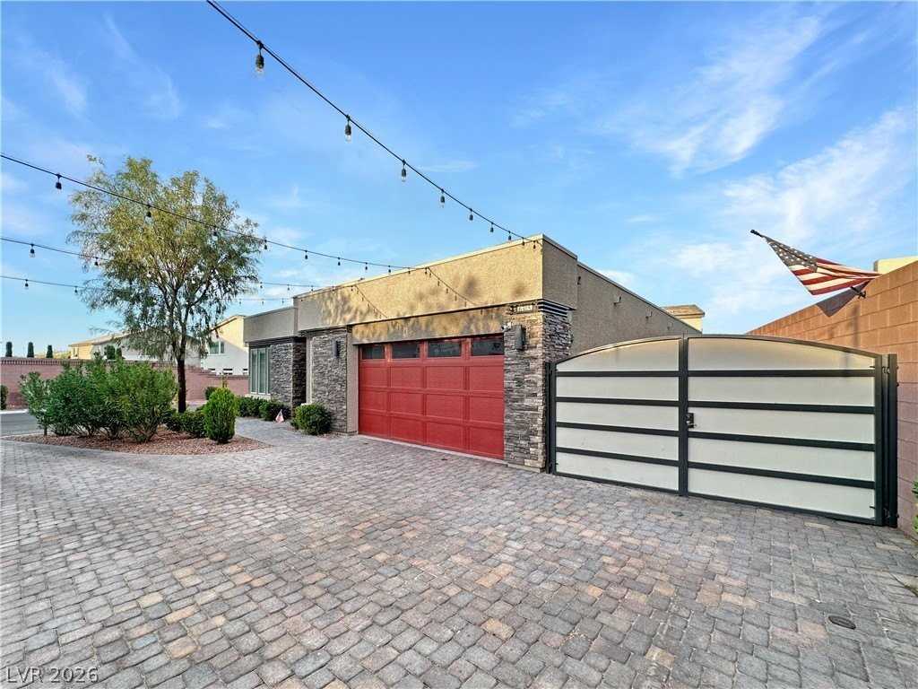 6305 Carmel Creek Ave - Photo 4 of 37