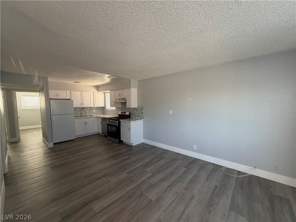 4396 Vegas Valley Dr #2 - Photo 3 of 26