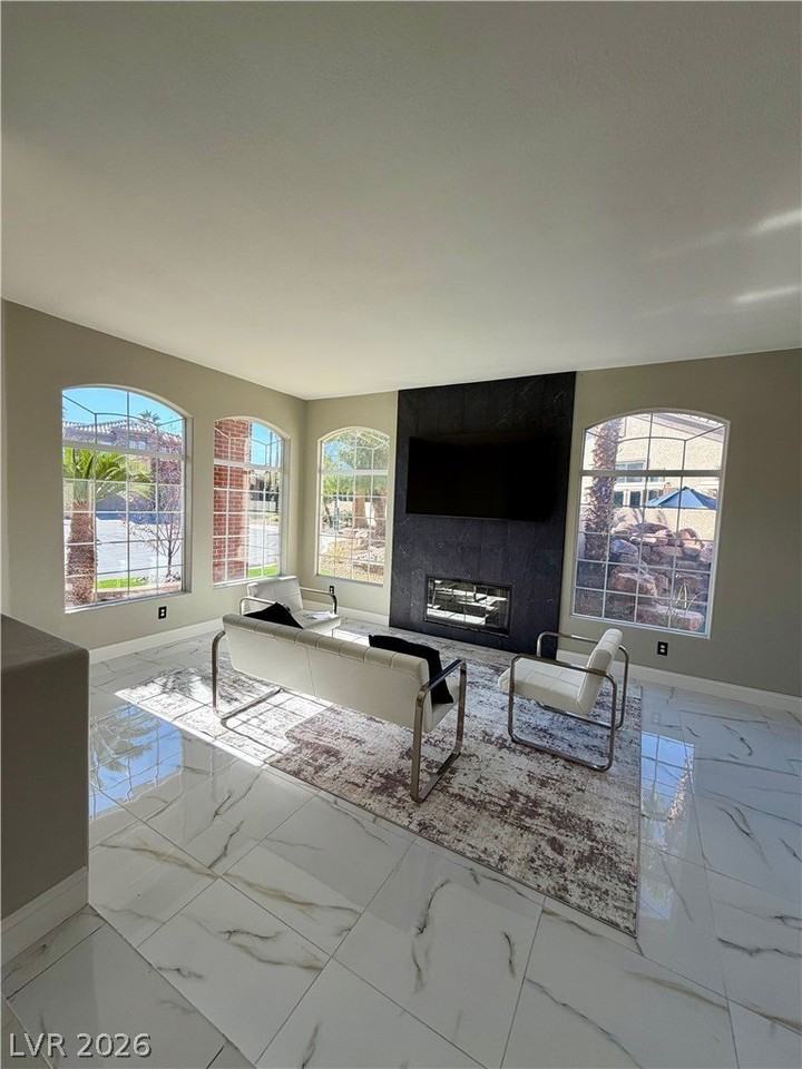 8922 Rio Verde Ave - Photo 7 of 50