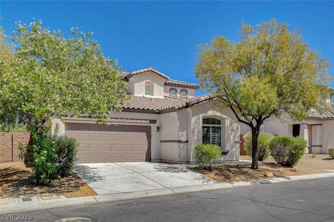 9734 Maspalomas St - Photo 3 of 47