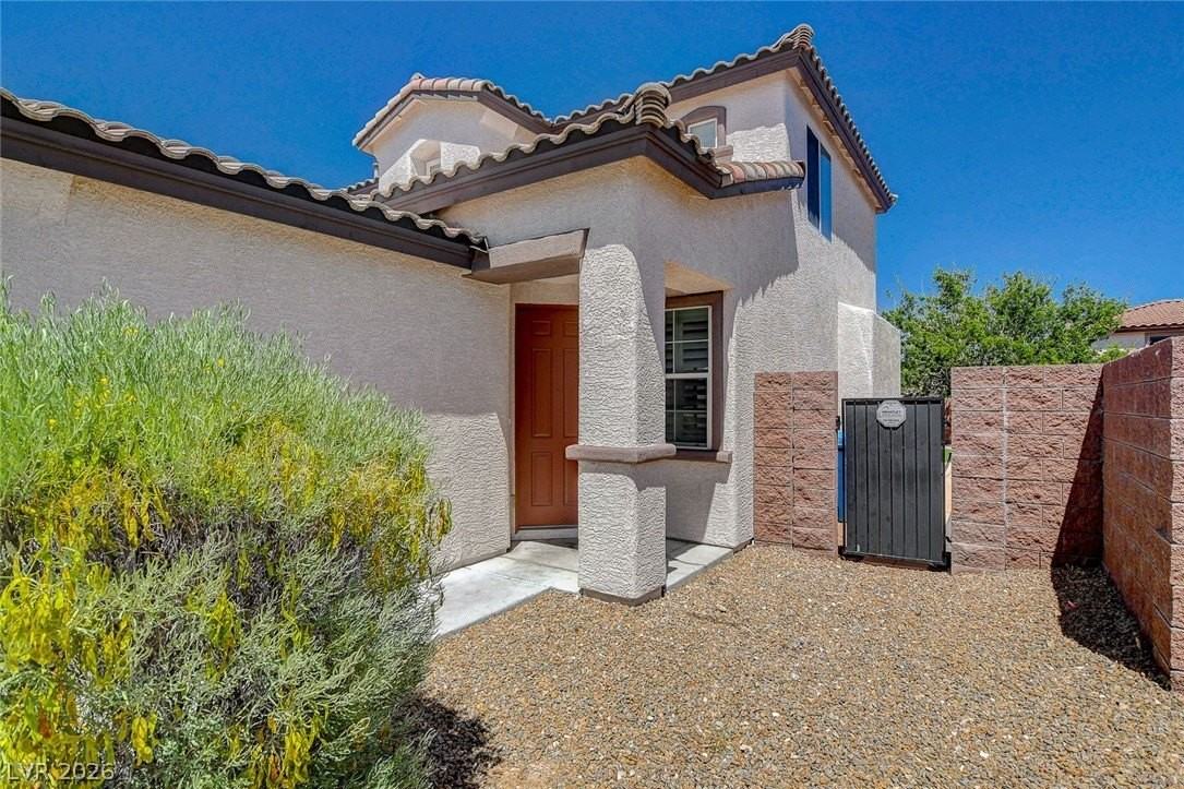 9734 Maspalomas St - Photo 4 of 47