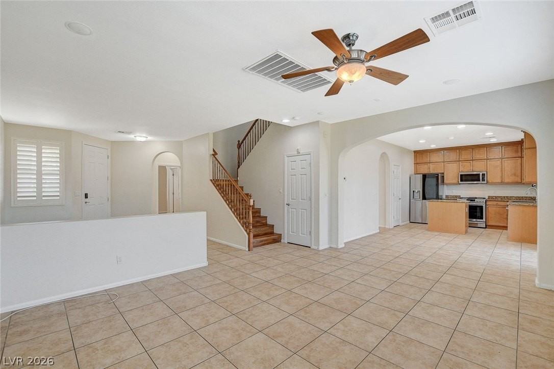 9734 Maspalomas St - Photo 5 of 47