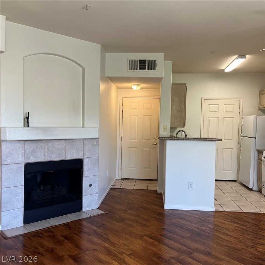 7159 S Durango Dr #204 - Photo 4 of 33