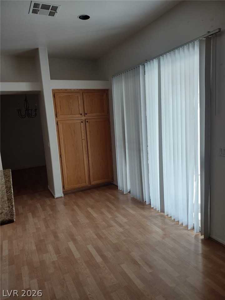 915 Dover Glen Dr #0 - Photo 5 of 19