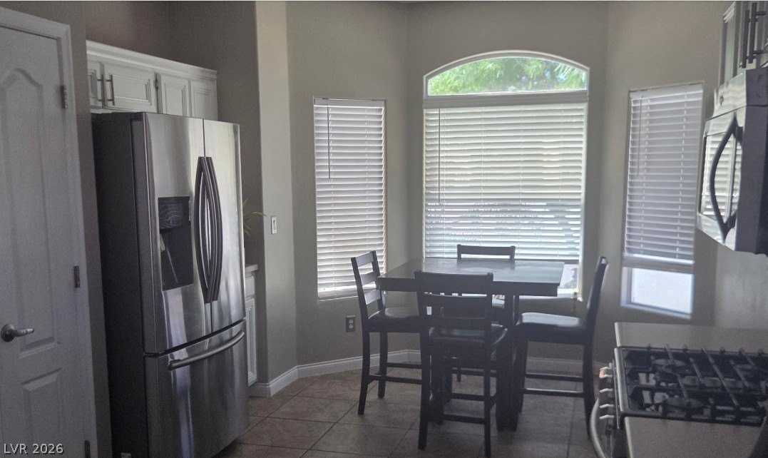 1018 Cutter St - Photo 5 of 12