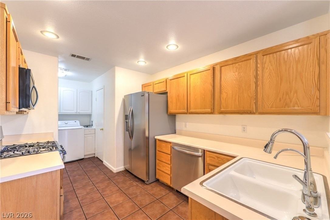 8136 Autumn Star Ave - Photo 7 of 17
