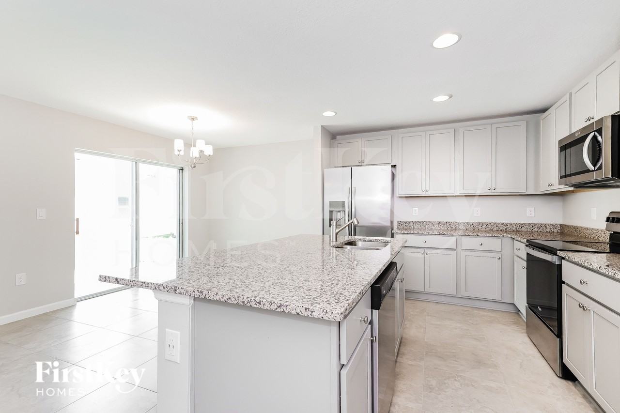 211 Southern Breeze Loop - Photo 6 of 16