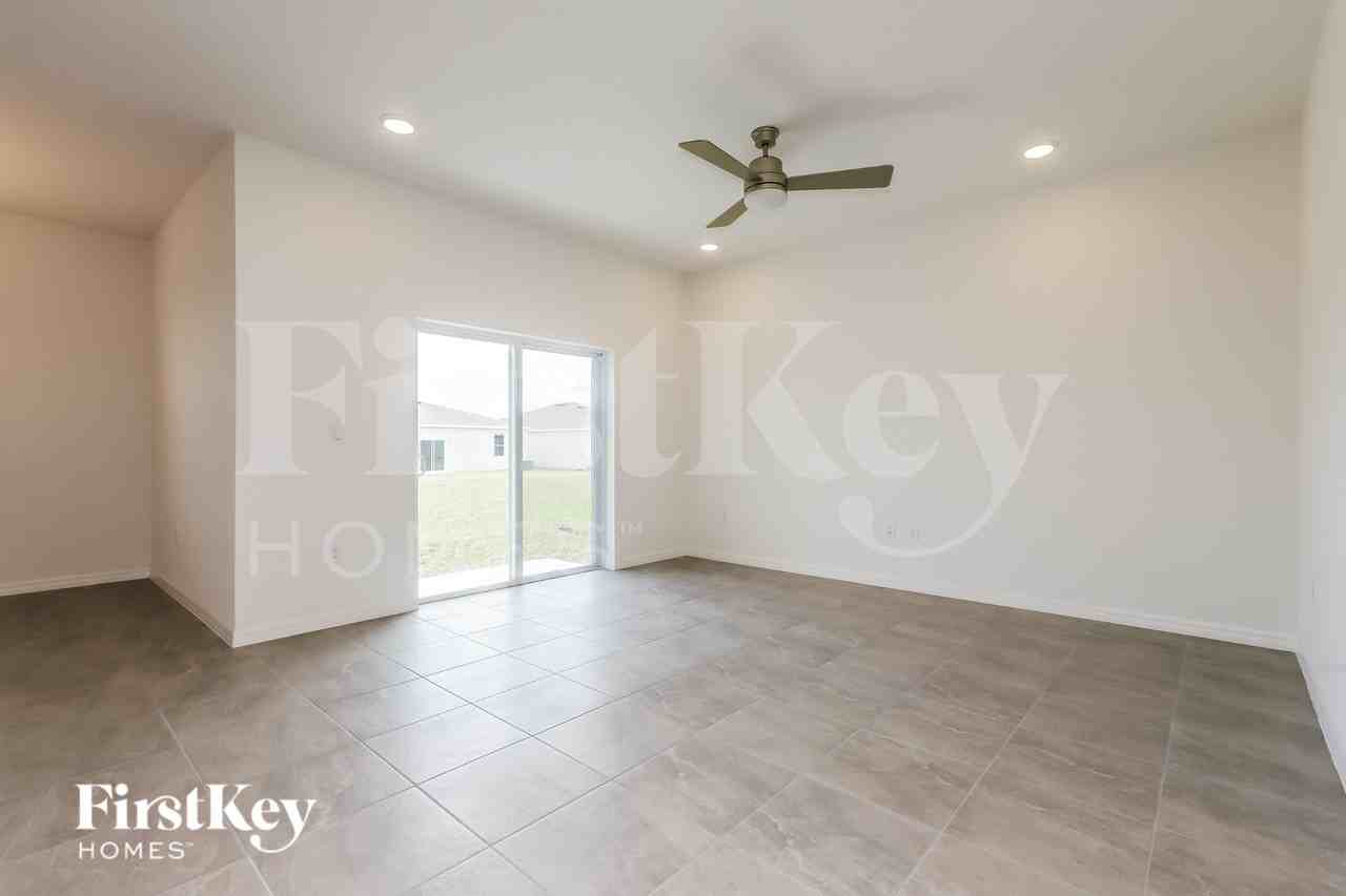 527 Crown Rose Dr - Photo 2 of 16