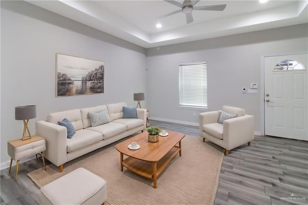 1634 Playa Dr #4 - Photo 4 of 10