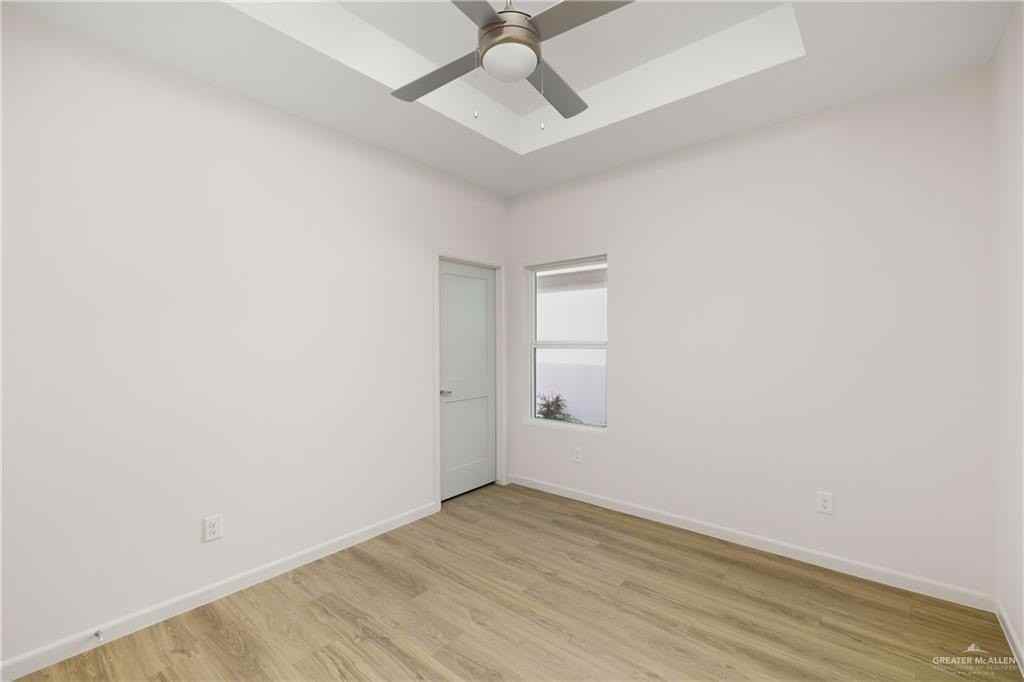 804 N Clarence Ave #4 - Photo 5 of 9