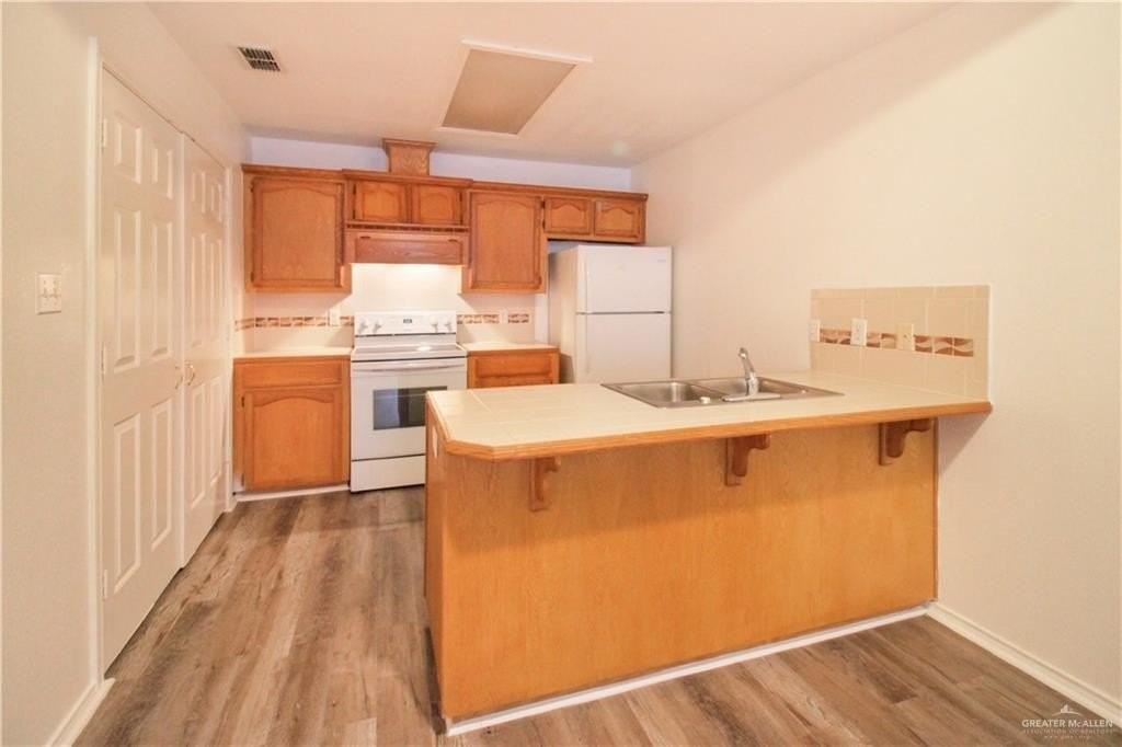 1308 Prosperity Dr #C - Photo 2 of 11