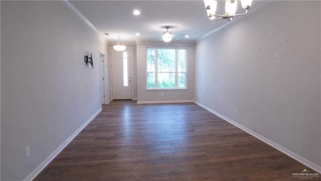 10219 N 14th St - Photo 3 of 16