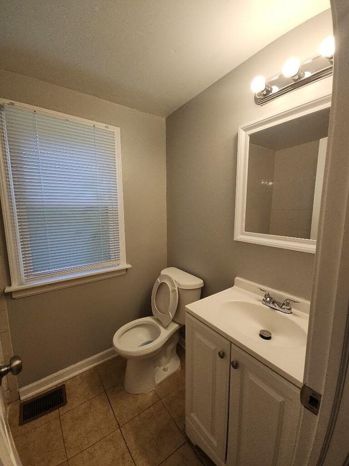 3606 E 9th Ave - Photo 2 of 13