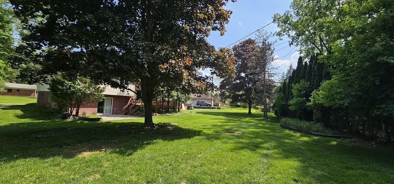 2838 Birchena Cres - Photo 2 of 22