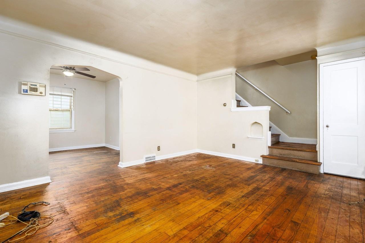18434 Kelly Rd - Photo 4 of 10