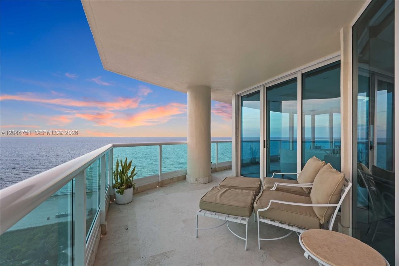 5025 Collins Ave #1103 - Photo 7 of 8