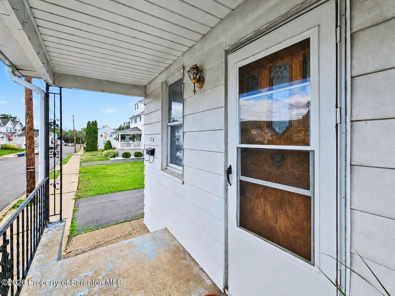 176 Cherry St - Photo 2 of 12