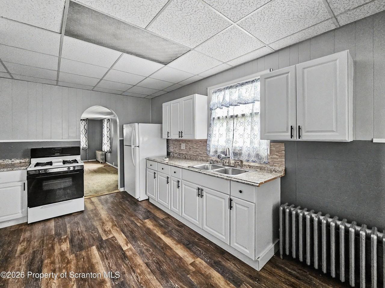 176 Cherry St - Photo 3 of 12