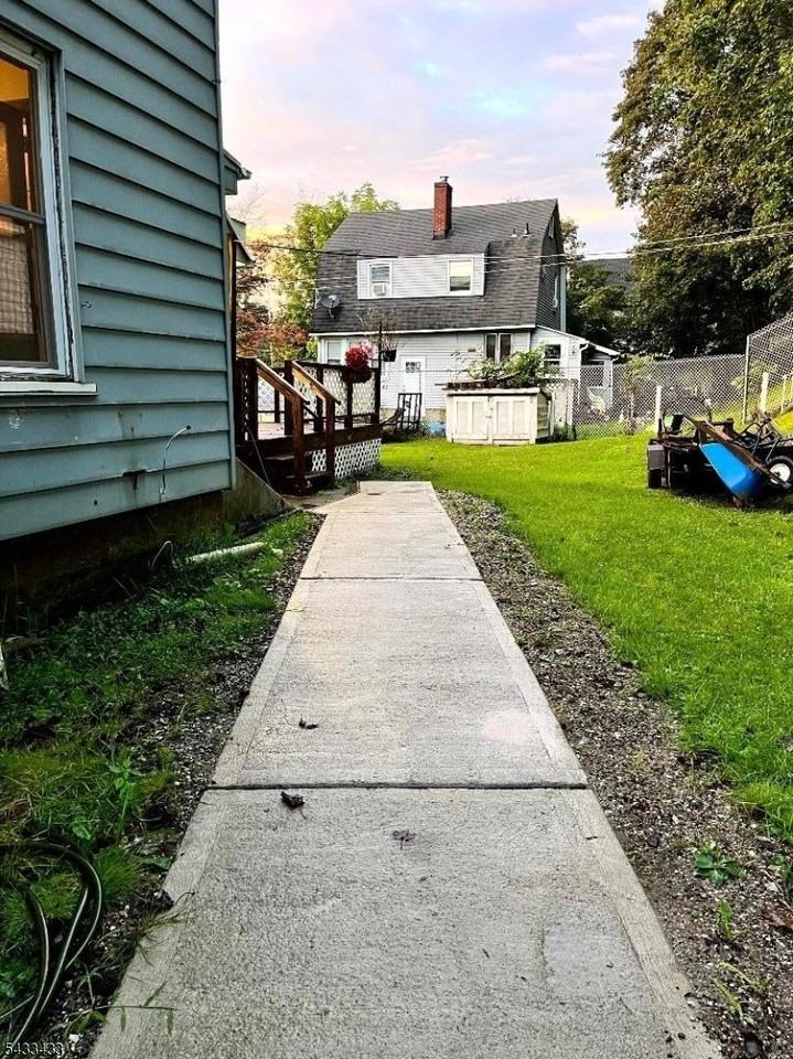 30 Fowler St - Photo 4 of 27