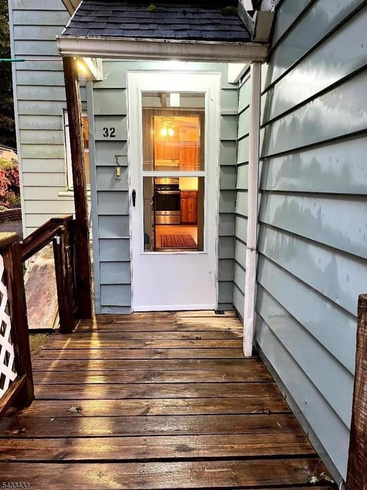 30 Fowler St - Photo 6 of 27