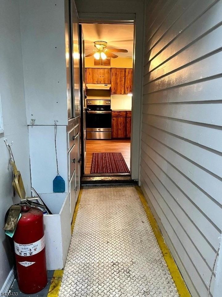 30 Fowler St - Photo 7 of 27