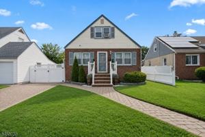 featured image of 717 Sheridan Ave