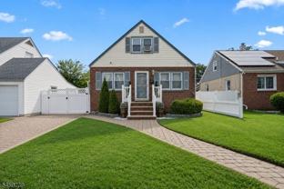 717 Sheridan Ave - Photo 1 of 1