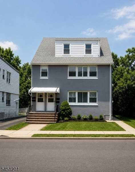 114 King St #3