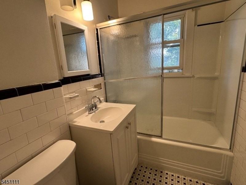 28 Knopf St #2B - Photo 6 of 6