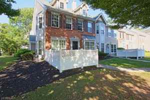 featured image of 361 Hadleigh Ln