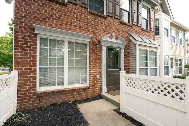 361 Hadleigh Ln - Photo 3 of 26