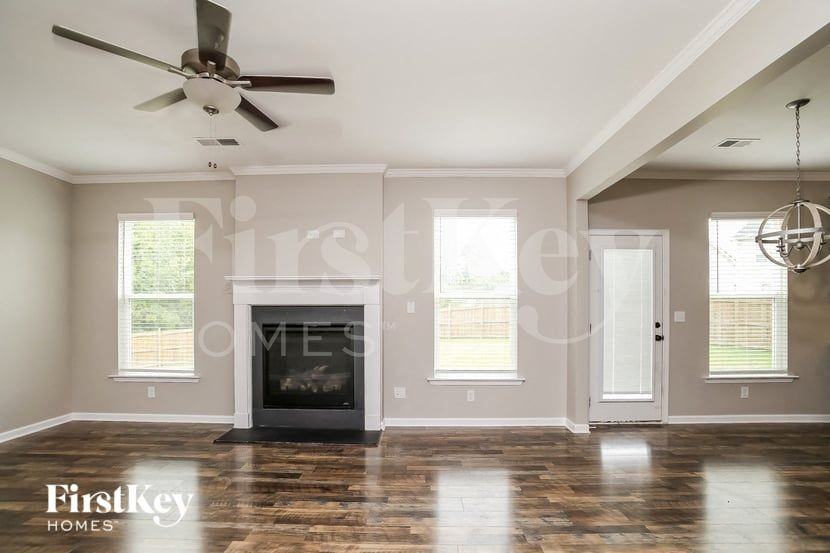 38 Maple Grove Dr - Photo 3 of 15