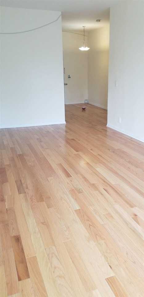 264 9th St #4D - Photo 6 of 8