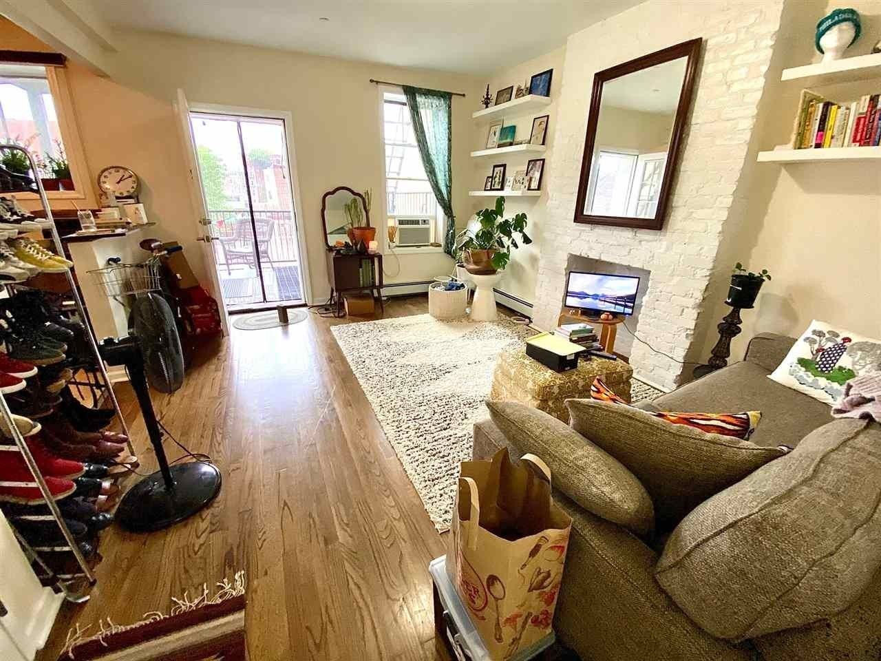 247 Grove St #2 - Photo 6 of 15