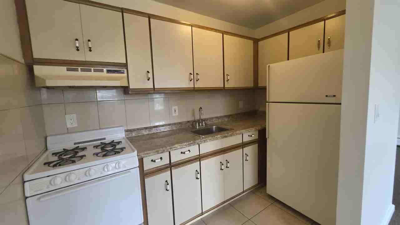 77 Colgate St #3 - Photo 7 of 18