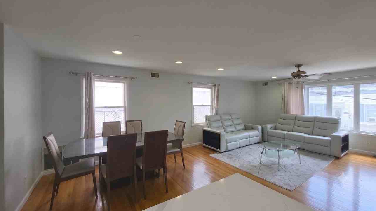 1200 44th St #1 - Photo 6 of 27