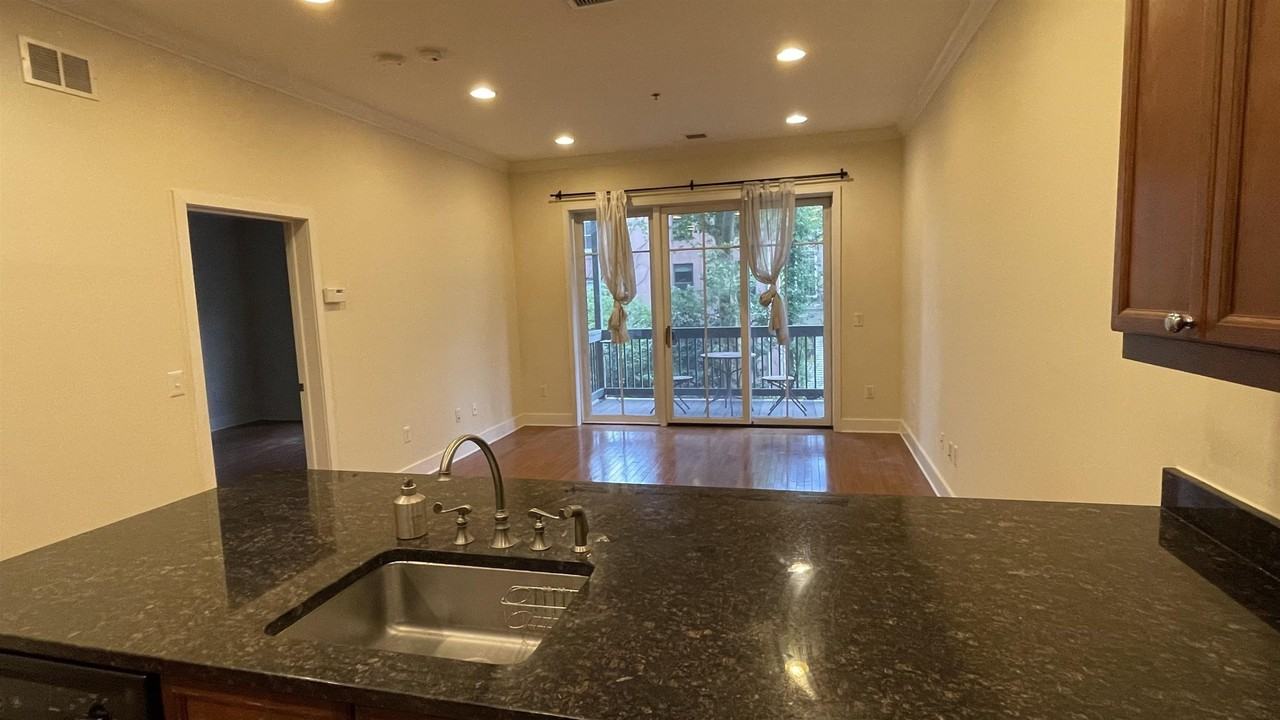 61 Grand St #2C - Photo 6 of 14