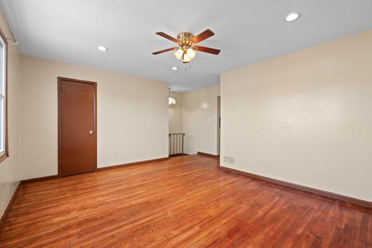 387 Cator Ave #2 - Photo 4 of 14