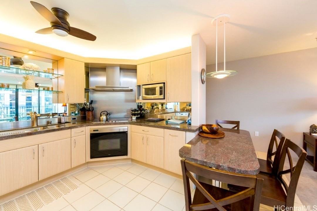 88 Piikoi St #1402 - Photo 5 of 15