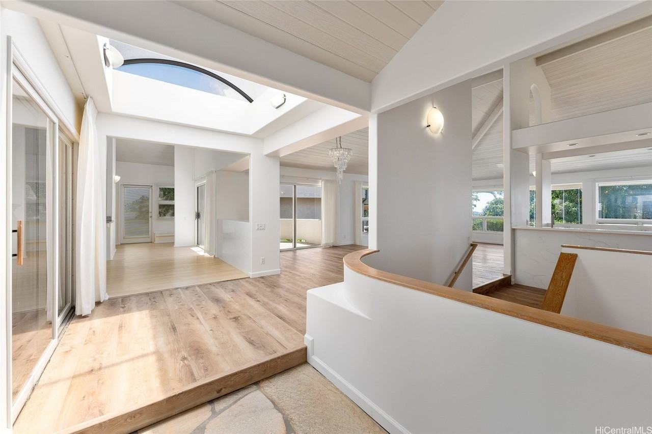 771 Kaulana Pl - Photo 4 of 25