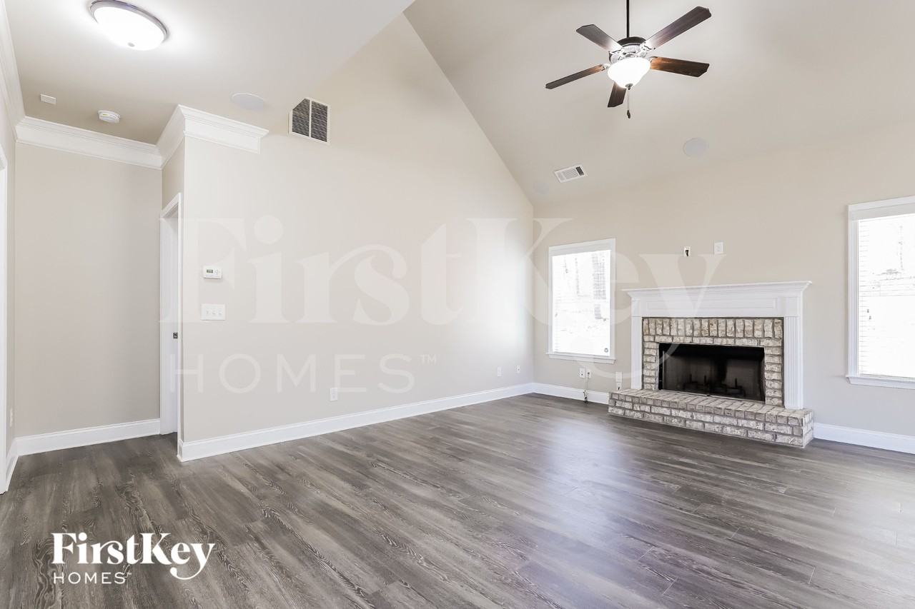 4321 Yonah Park - Photo 3 of 15