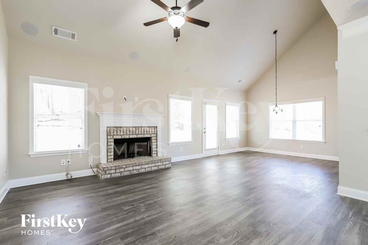 4321 Yonah Park - Photo 4 of 15