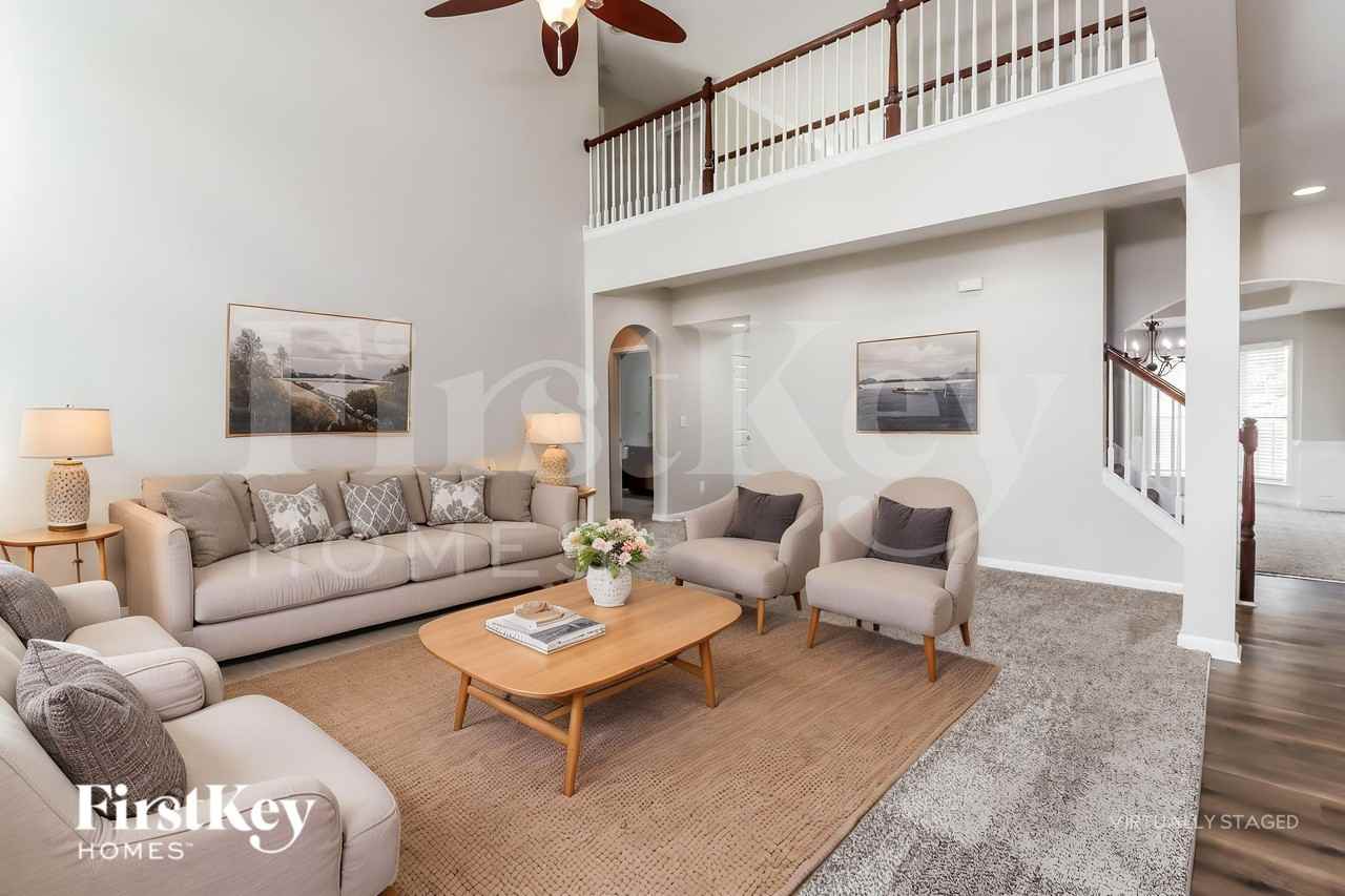 1421 Kentmire Ct - Photo 5 of 18