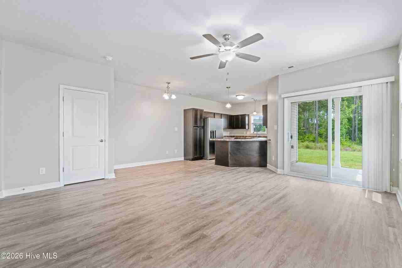 207 Shallowbag Bay Ln - Photo 5 of 25
