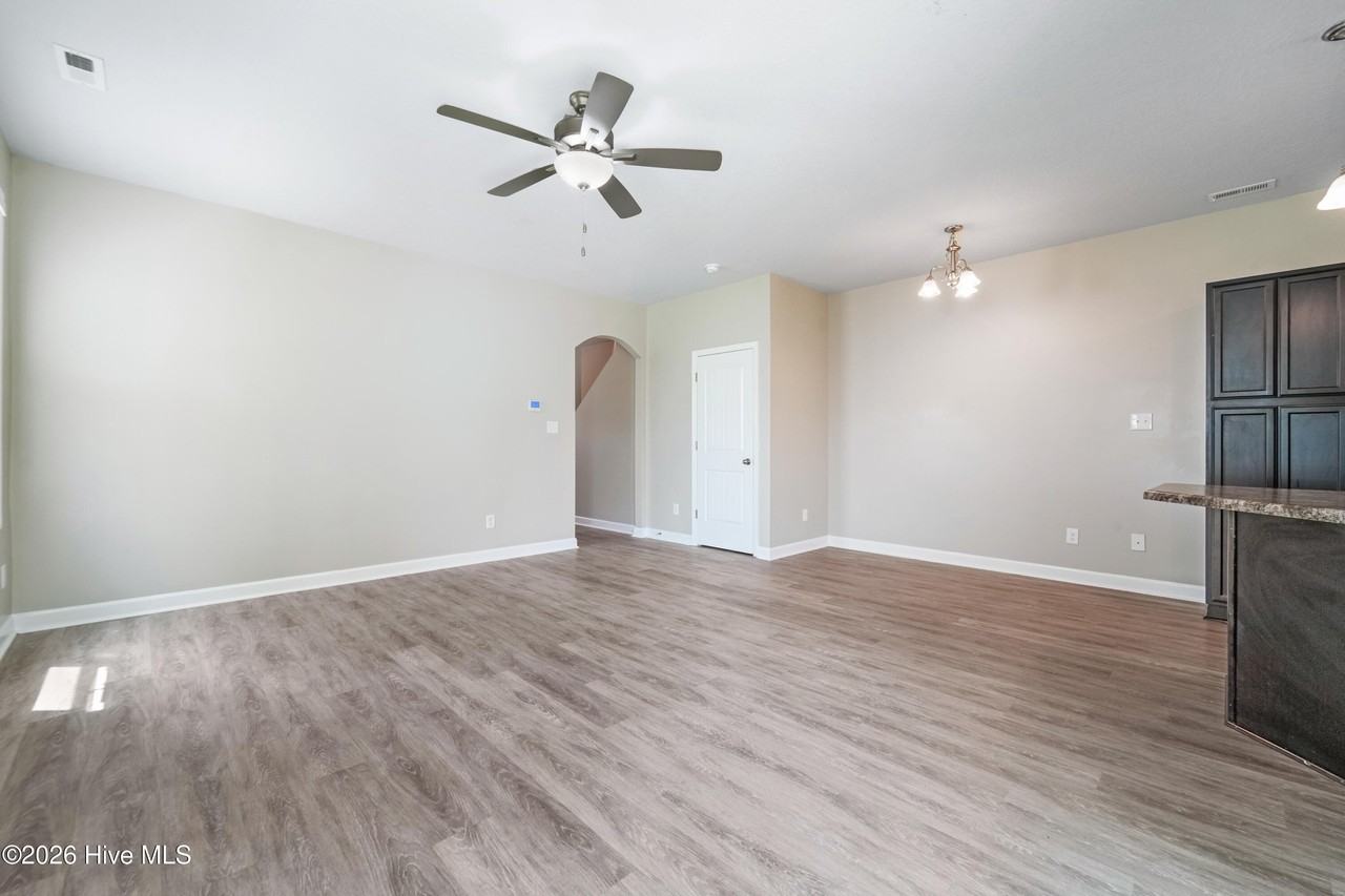 207 Shallowbag Bay Ln - Photo 6 of 25