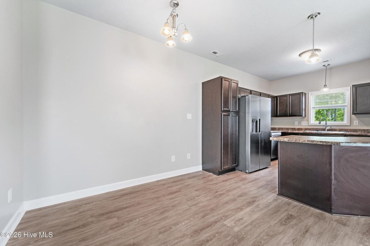 207 Shallowbag Bay Ln - Photo 7 of 25